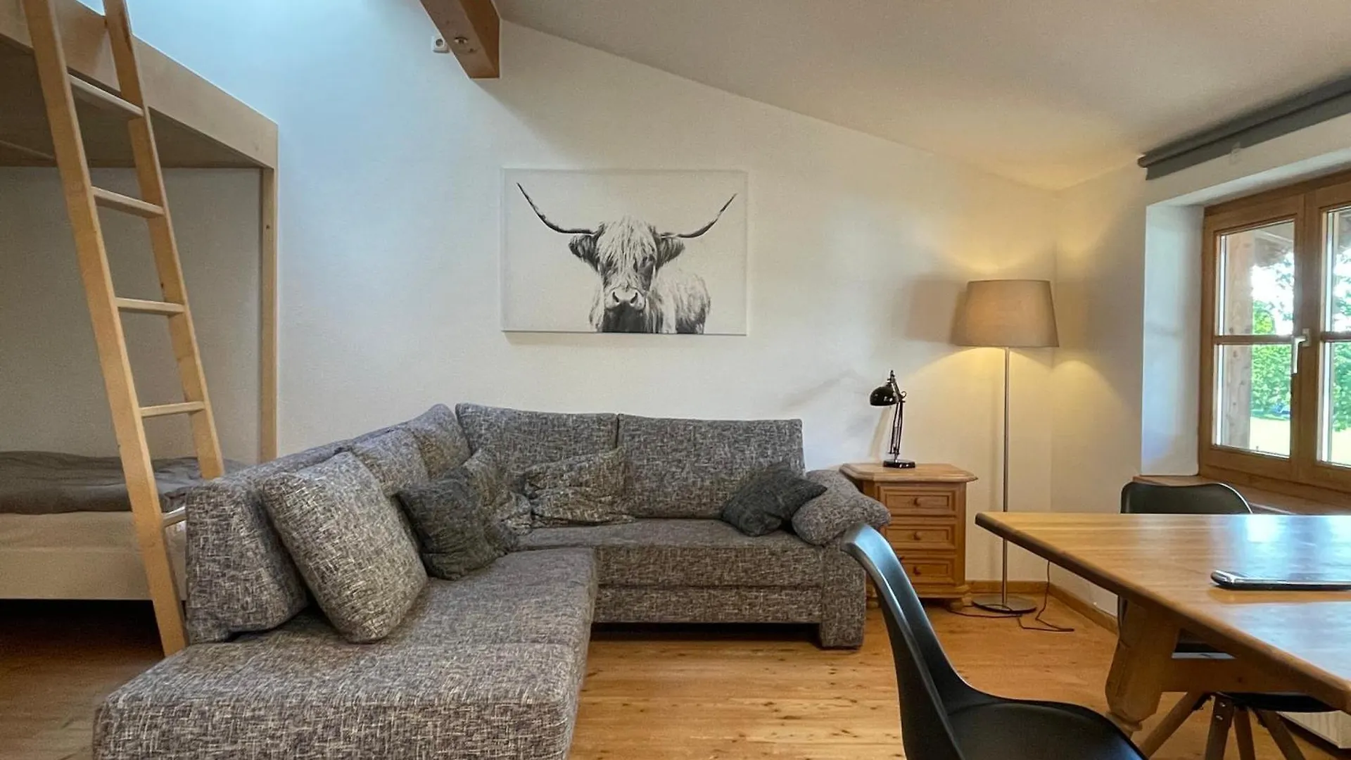 Apartment Ferienwohnungen Reschenhof Rosenheim